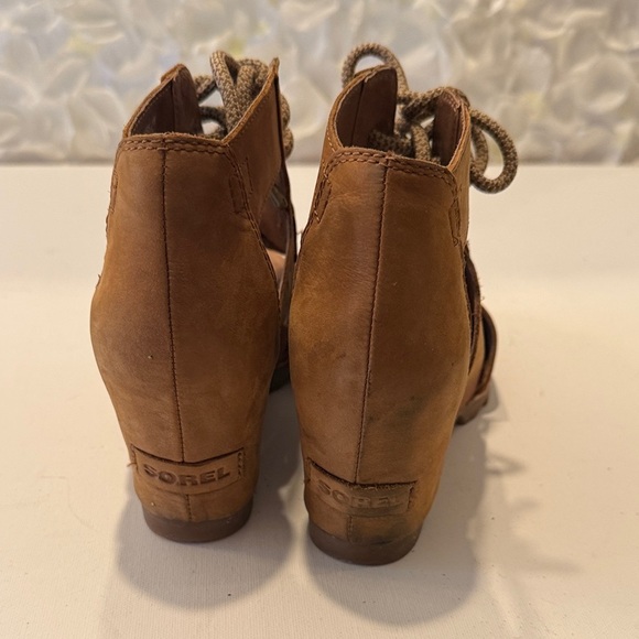 Sorel Tan Open-Toe Lace-Up wedge sandals - Picture 3 of 5
